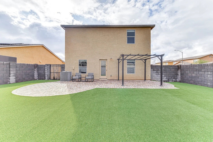 Pet-friendly Home w / Fenced Yard in Florence!