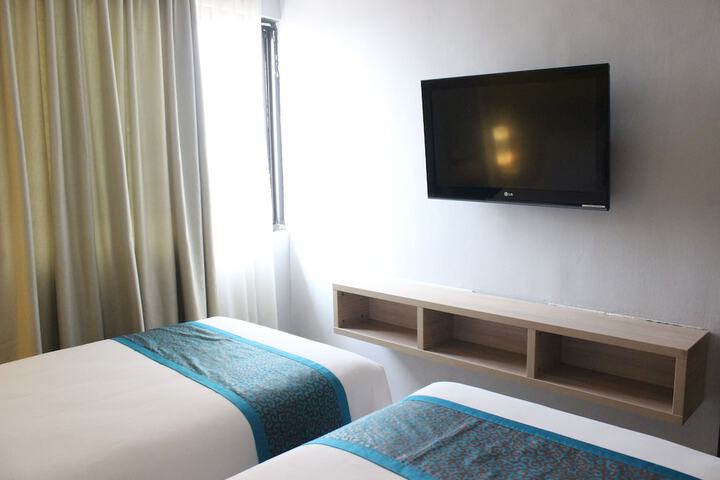Room 14 of 38
