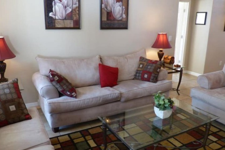 La Den 2513 in Kissimmee, FL