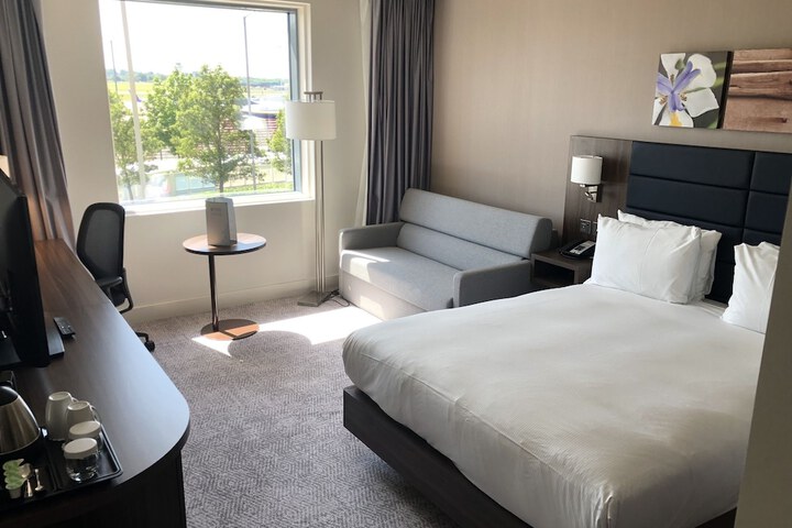 Room 13 of 87