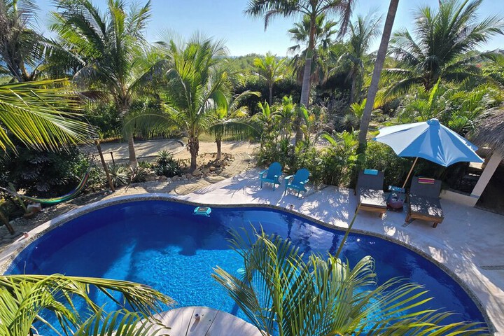 Sundeck 136 of 229