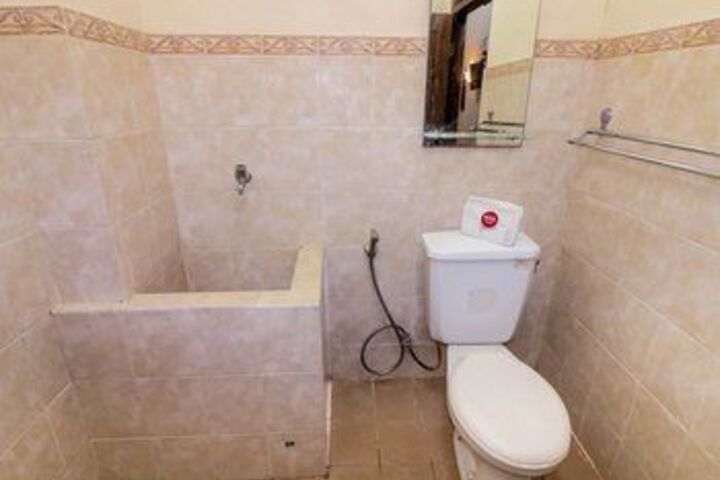 Room 4 of 79