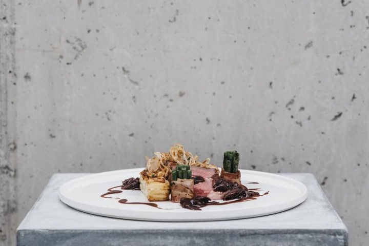 Dining 42 of 68