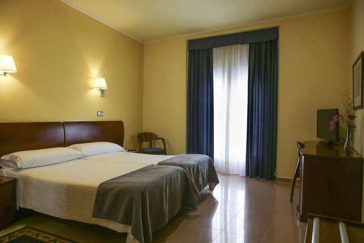 Room 14 of 74