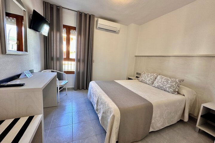 Room 16 of 23