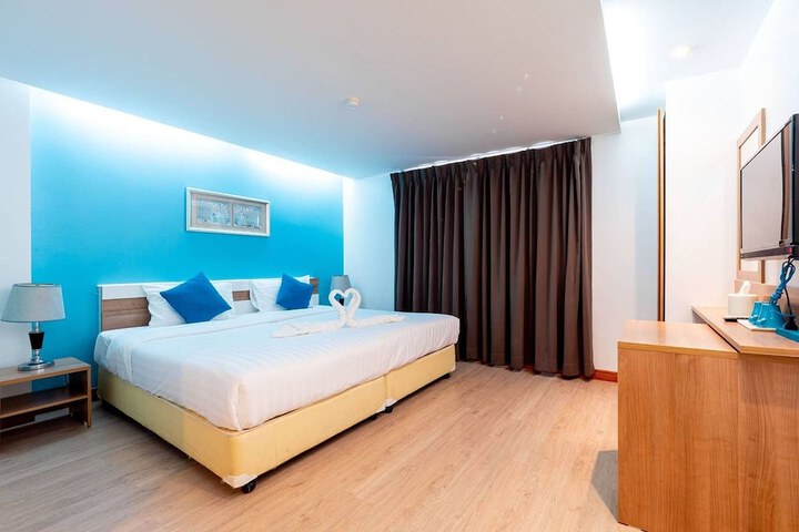 Room 16 of 56