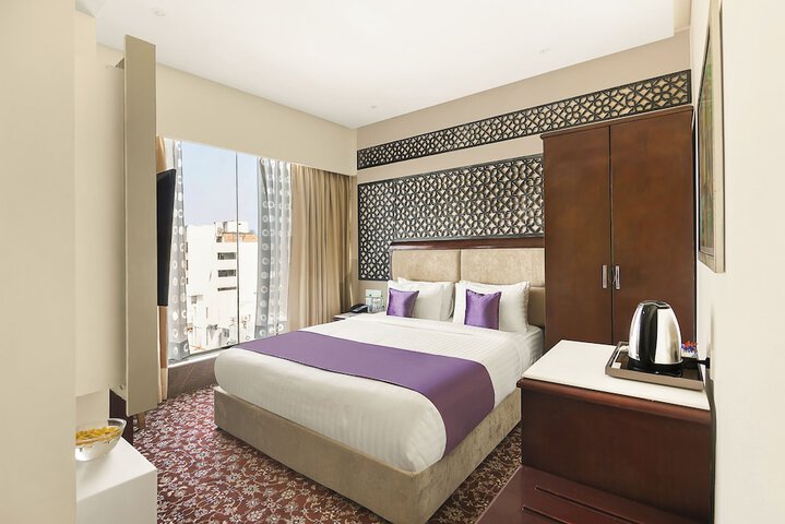 Room 12 of 31