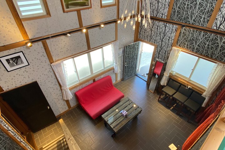 Room 10 of 51