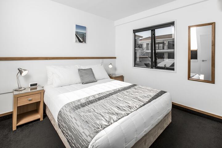 Room 8 of 37