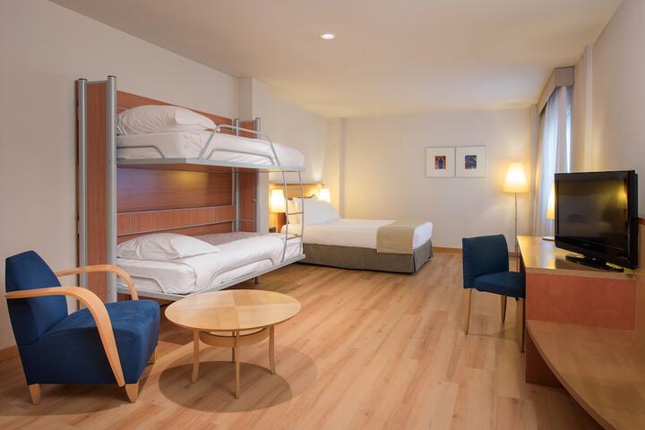 Room 8 of 44