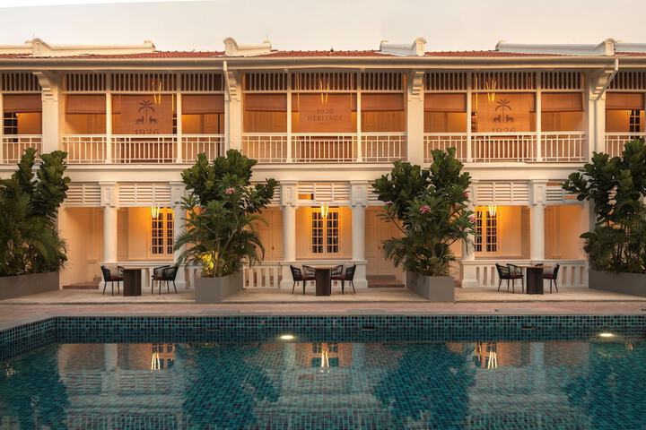 Hotel Entry