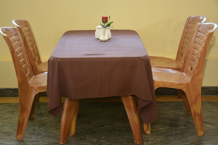 Dining 31 of 43