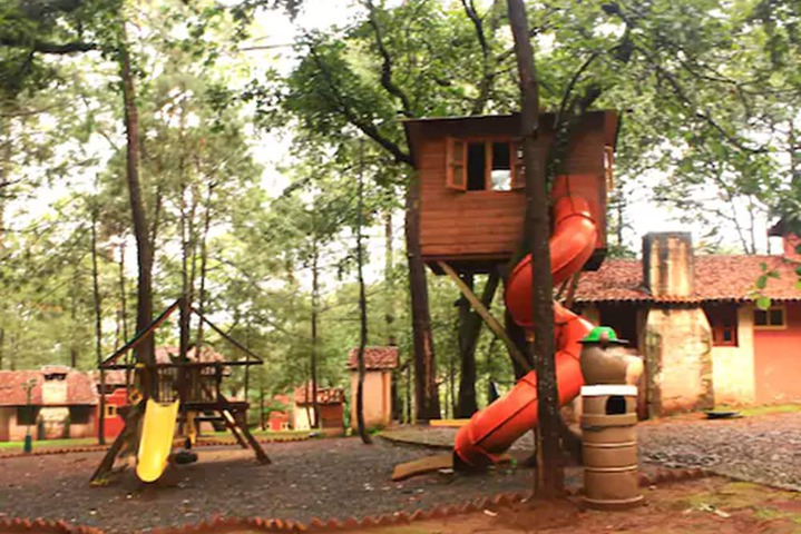 Children's play area - outdoor