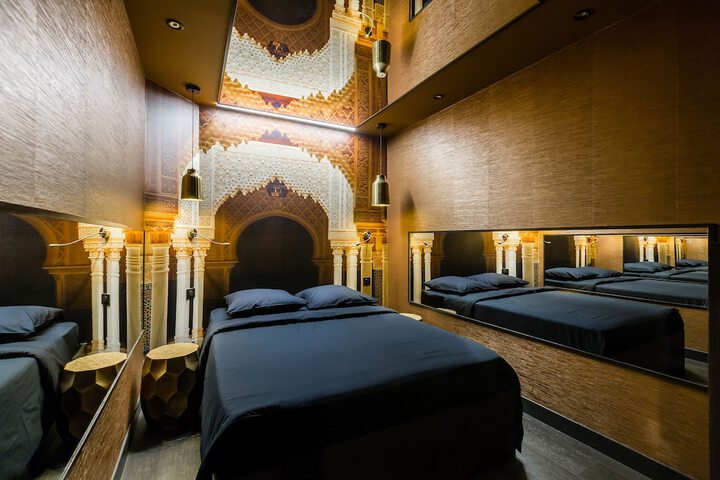 Room 4 of 6
