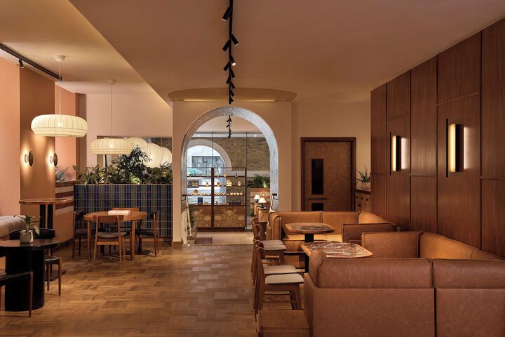 Lounge 60 of 66