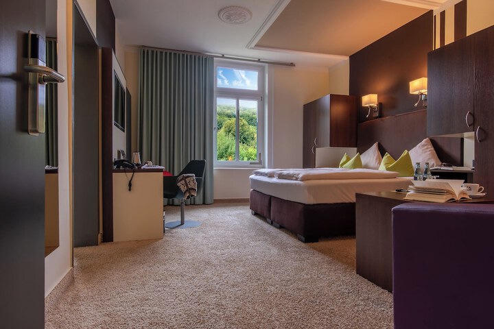 Room 15 of 43