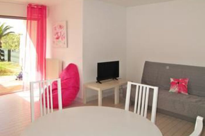 Photo of Studio in Le Grau du roi With Enclosed Garden and Wifi 50 m From th