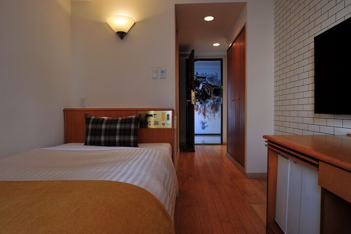 Room 14 of 47
