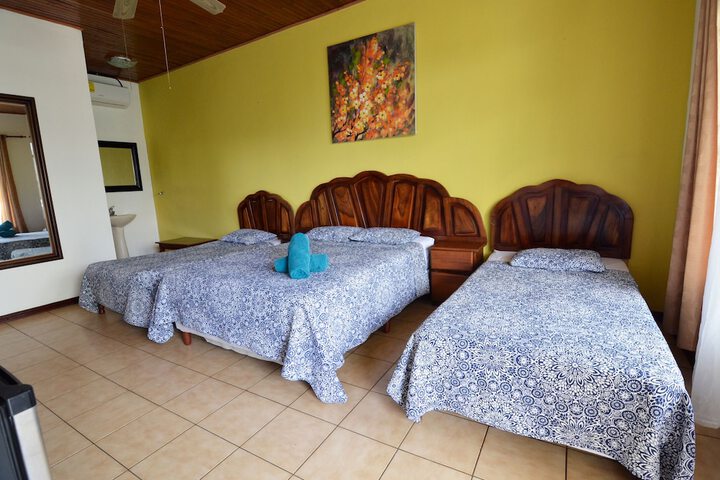 Room 14 of 40