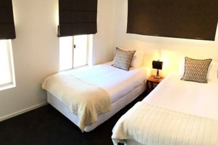 Room 9 of 22