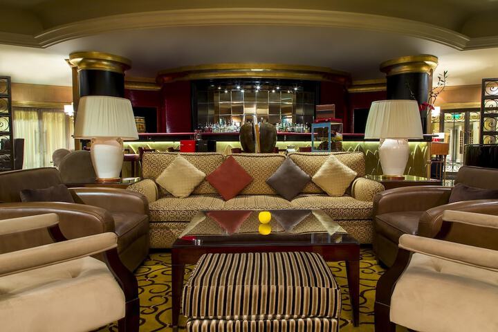 Lounge 114 of 155