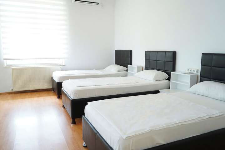 Room 4 of 22