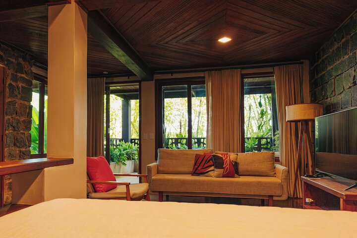 Room 4 of 76