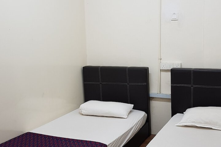 Room 8 of 96