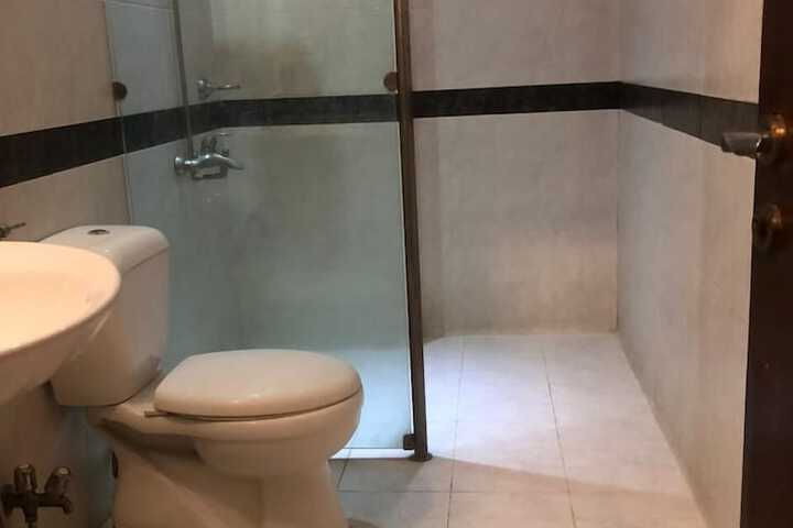 Room 6 of 12