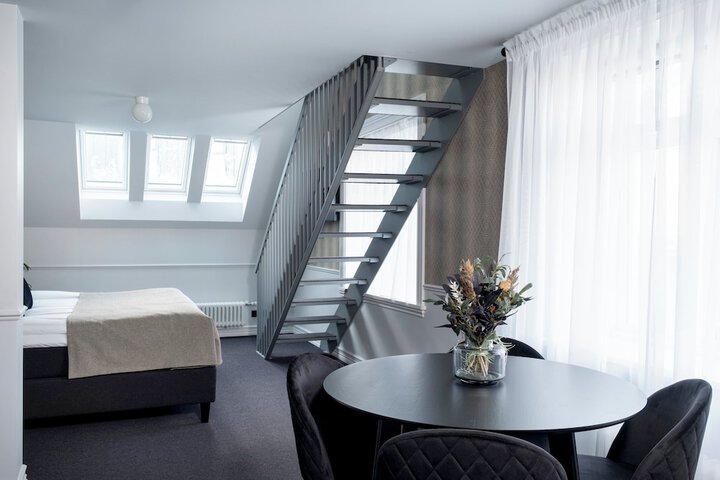 Room 47 of 97