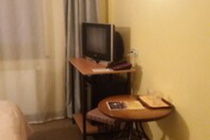 Room 13 of 28