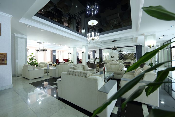 Hotel Interior 4 of 114