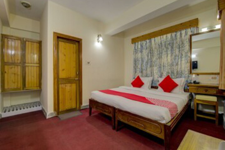 Room 18 of 18