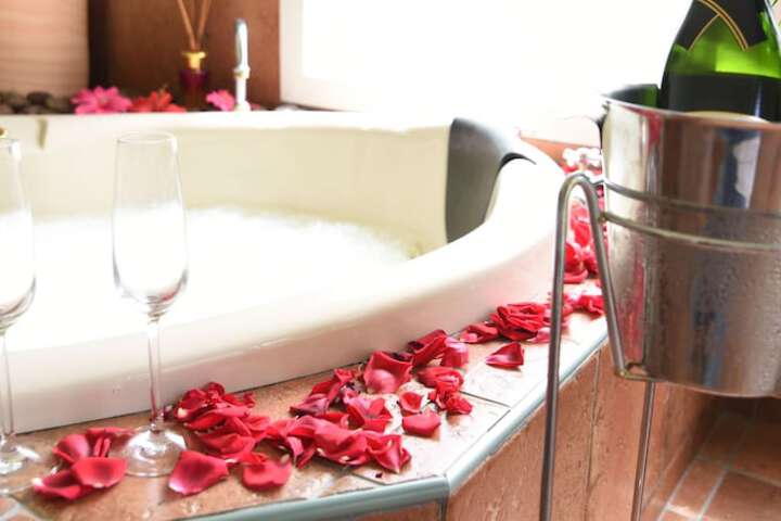 Jetted tub