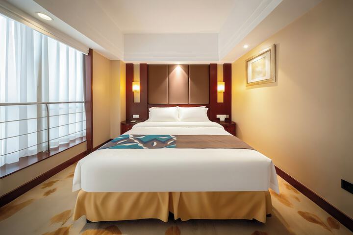 Room 15 of 51