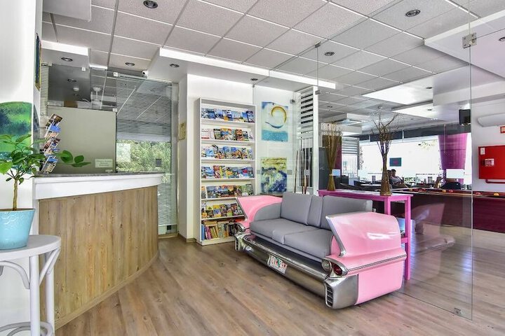 Guest Lobby