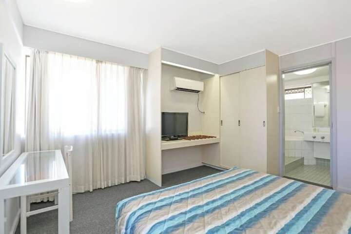 Room 19 of 35