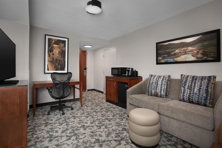 Room 35 of 72