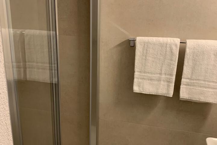Room 16 of 25