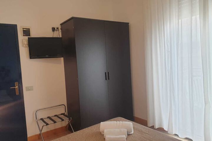 Room 13 of 63