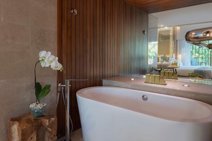 Bathroom Interior Photo