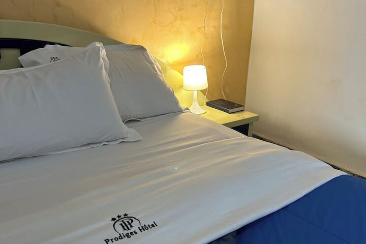 Room 84 of 307