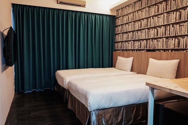 Room 25 of 31