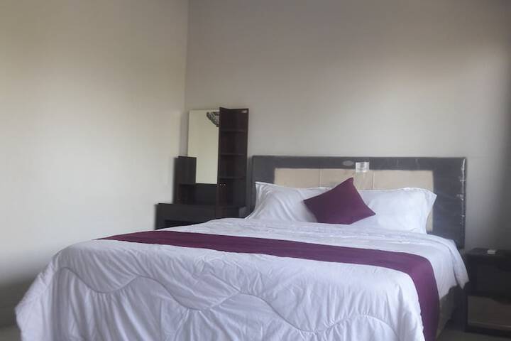 Room 4 of 11