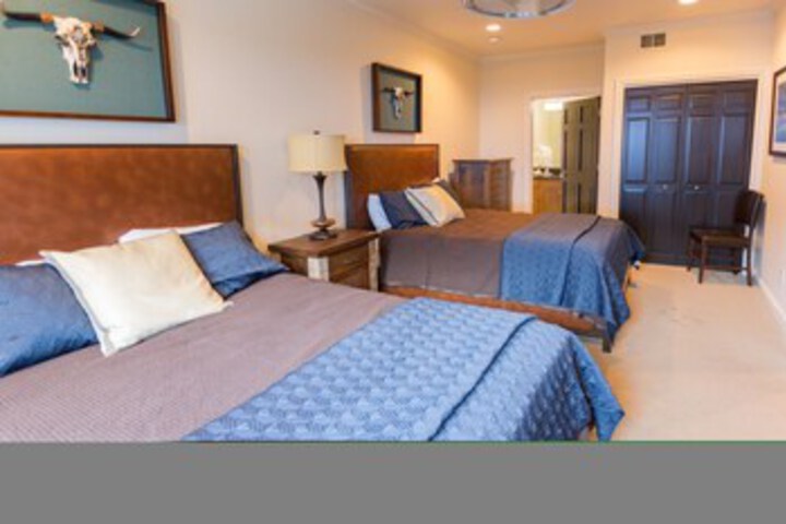 Room 12 of 15
