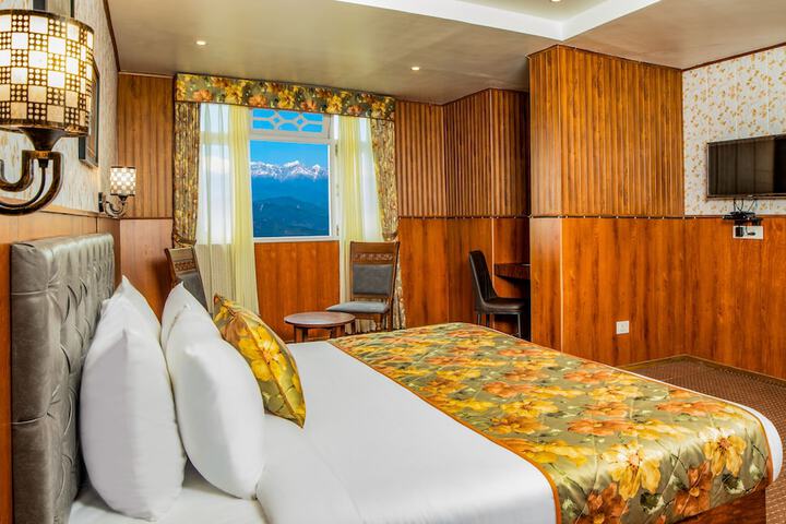 Room 16 of 34