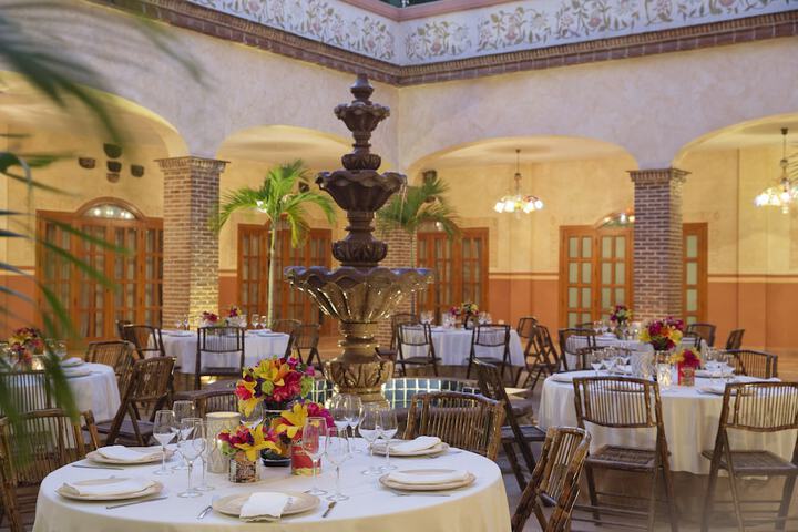 Ballroom/Hall 44 of 55