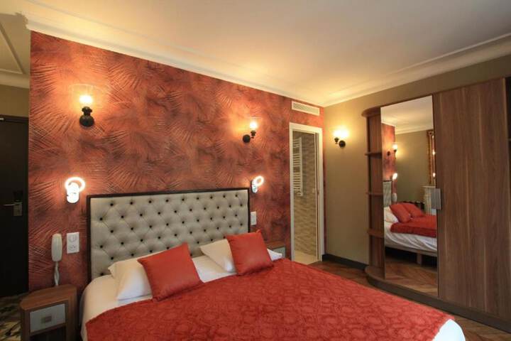 Room 21 of 42