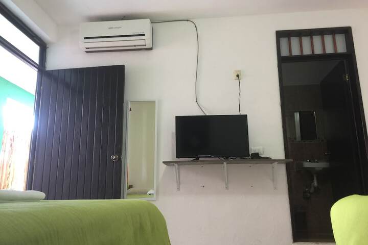 Room 9 of 34
