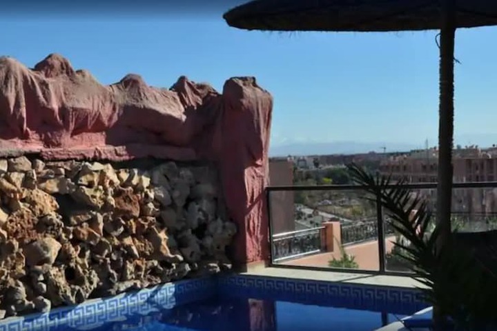 Hotel Pool